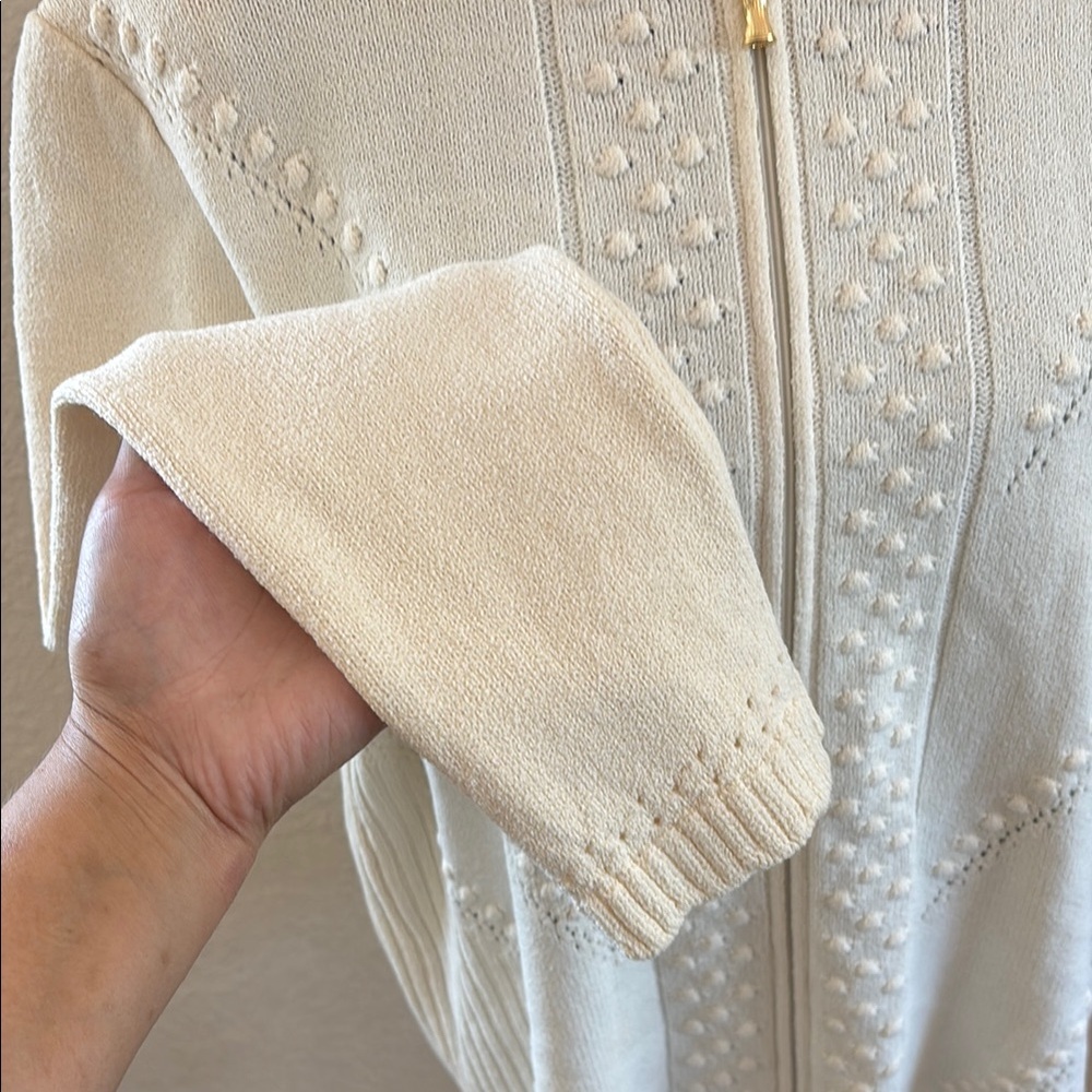 St. John Cream Zipper Wool Cardigan with Cable Knit Design - Picture 4 of 13